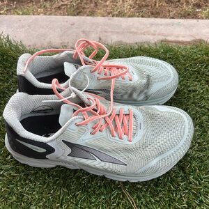 Women’s Altra Torin 5 Running Shoes sz 10